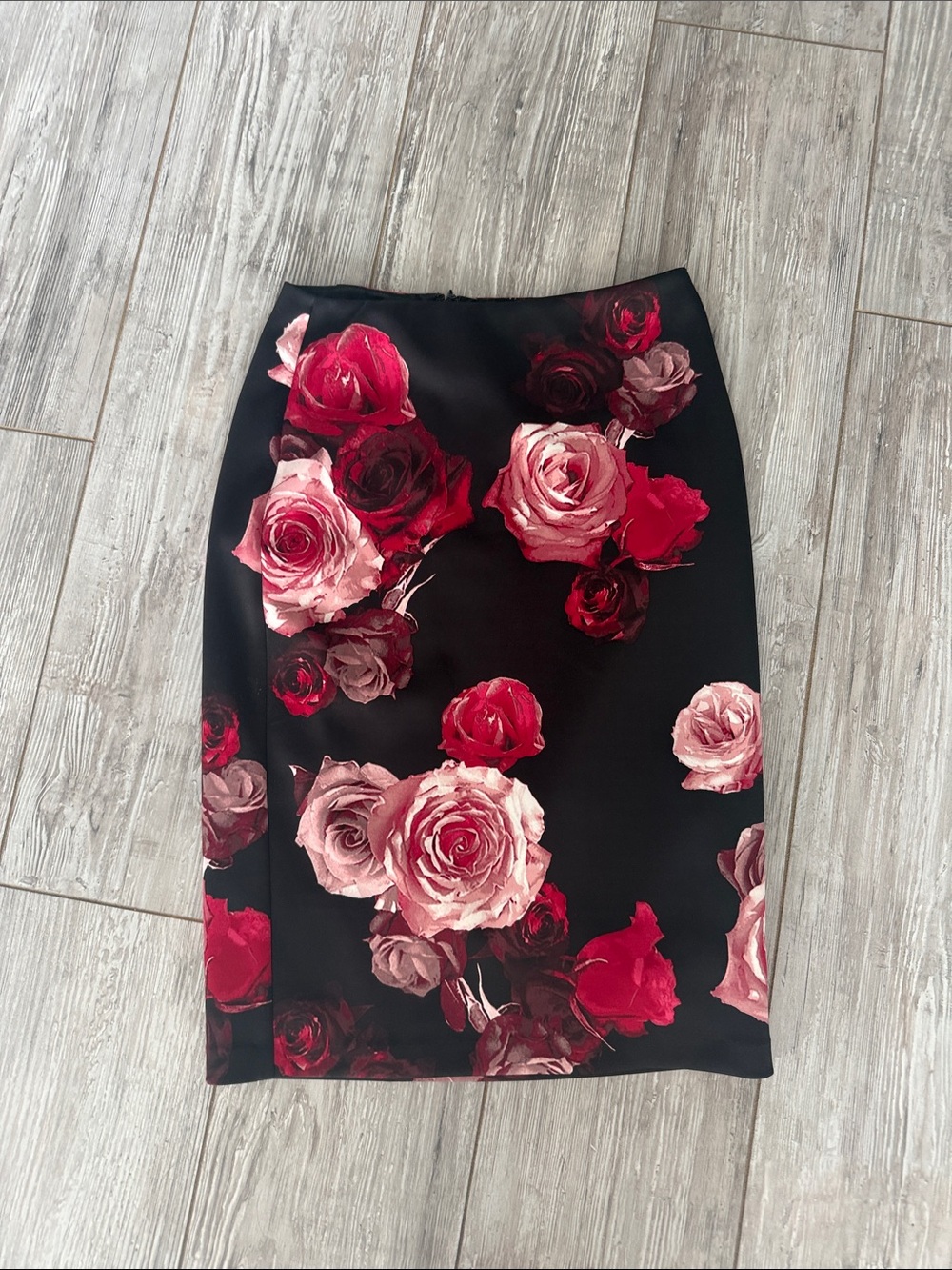 White House Black Market Black Pencil Skirt with Red & Pink Rose Print